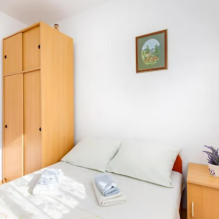 1 Bedroom Stunning In Apartment Rasopasno