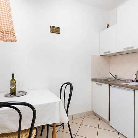 1 Bedroom Stunning In *