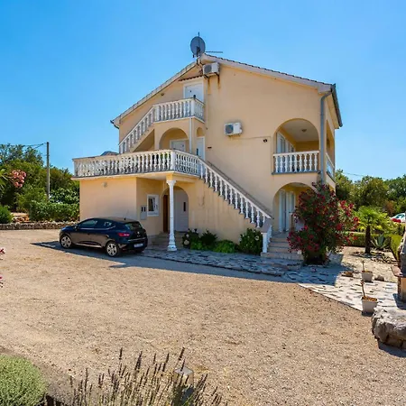 1 Bedroom Stunning In Rasopasno